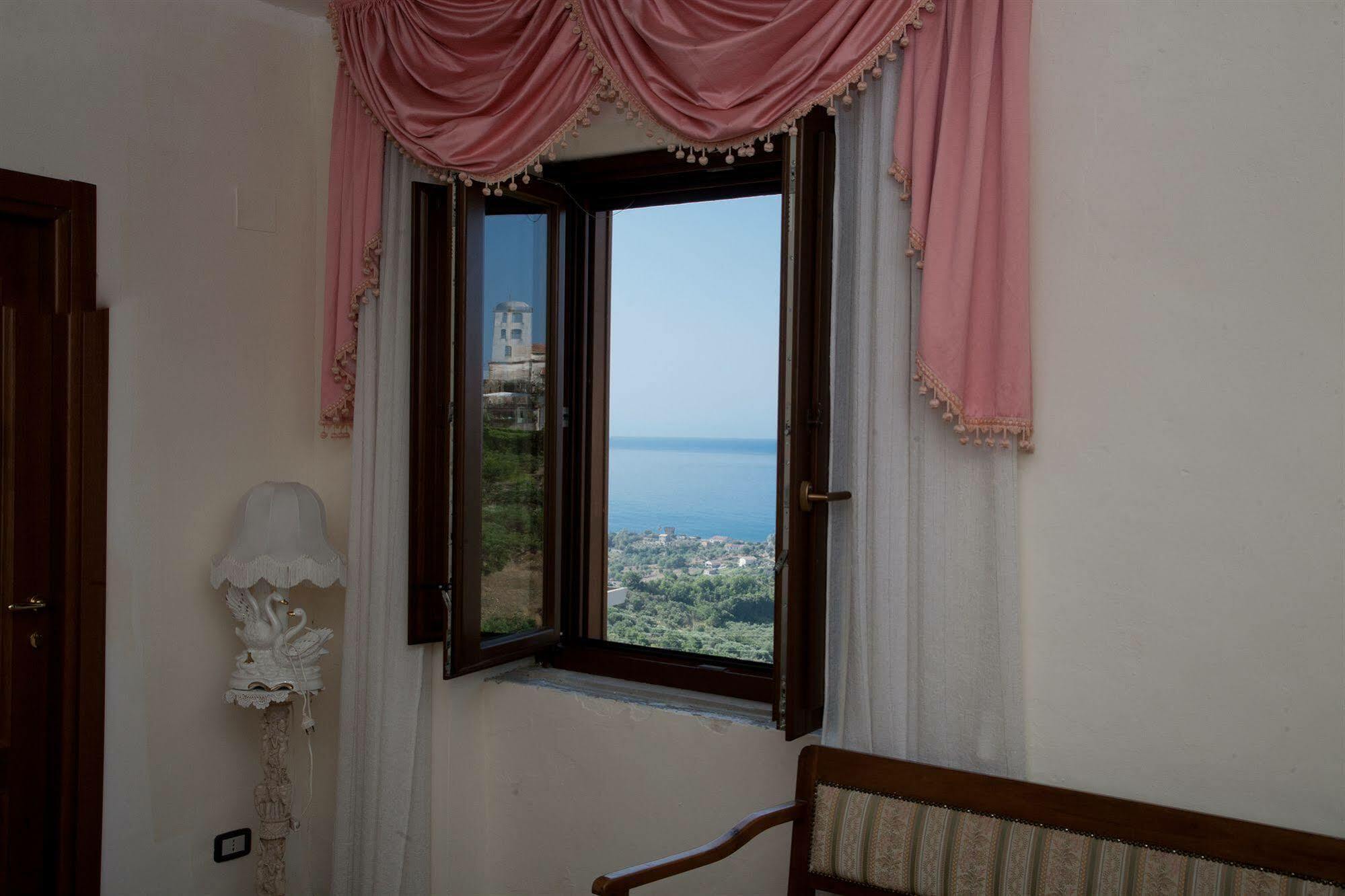 Bed and Breakfast La Voce Del Mare Casal Velino Exterior foto